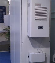 供應機柜空調、仿威圖工業(yè)空調與耐高溫工業(yè)空調冷凝水蒸發(fā)器操作臺詳解